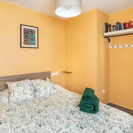 Penthouse In Old Town, 100m From The Апартаменти Фуенхірола