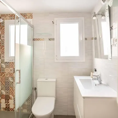 Penthouse In Old Town, 100m From The 푸엔히롤라