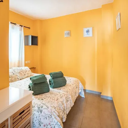 Penthouse In Old Town, 100m From The דירה